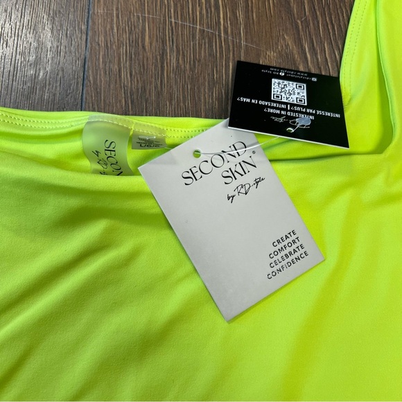 🆕 Second skin Stacy top in sunny lime SZ MED - Picture 4 of 6